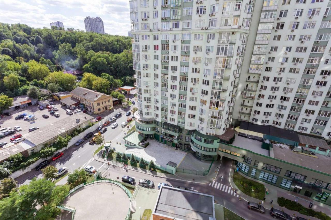 Navit Apartments With Breakfast, Near The Railway Station, The City Center And The Park Kijów Zewnętrze zdjęcie